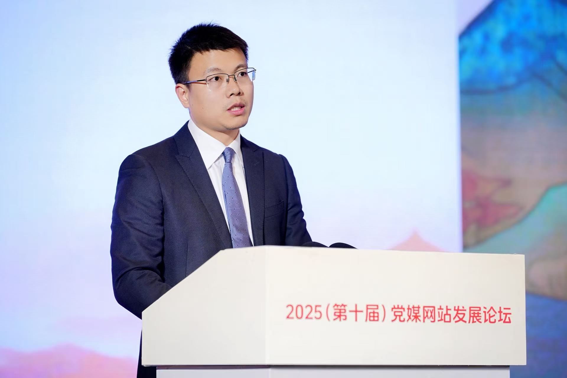 中国新闻社融媒体中心主任、中国新闻网总编辑周锐