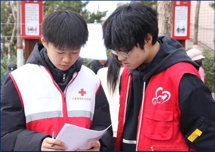 图2-8：与学生互动讨论